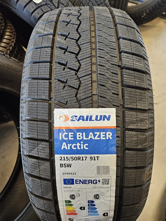 215/50R17 Sailun Arctic