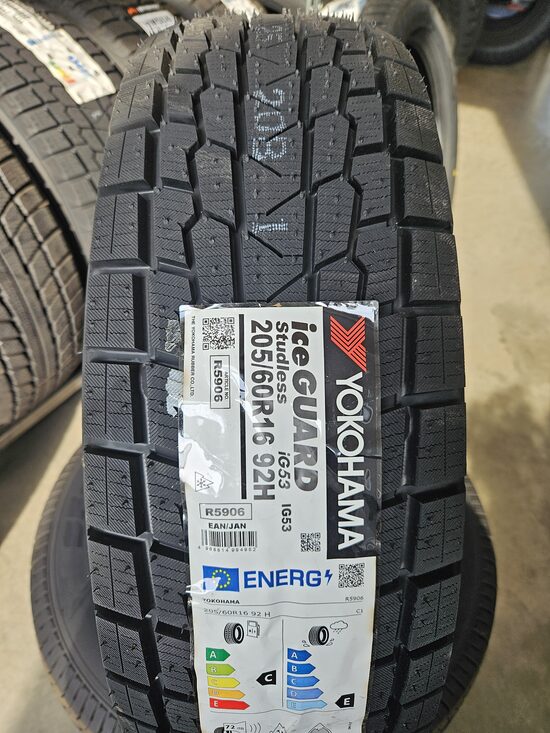 205/60R16 Yokohama IG53