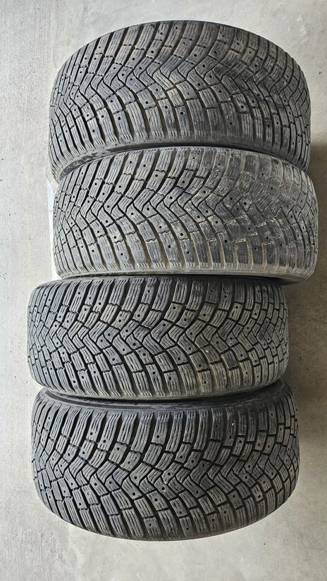 225/50R17 Continental IceContact3
