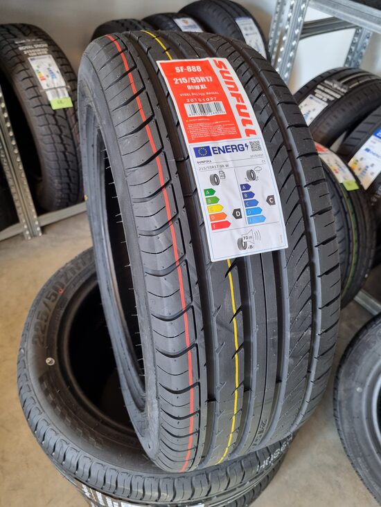 215/55R17 Sunfull SF888