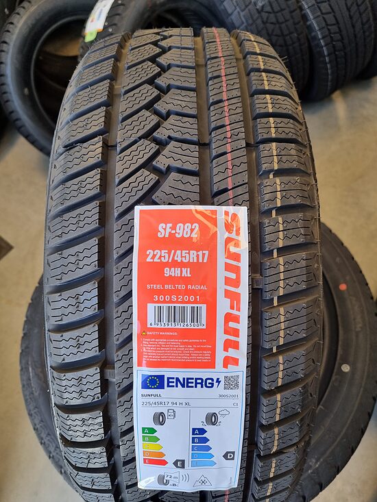225/45R17 Sunfull SF982